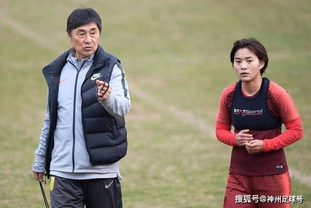 格里芬高度评价迪伦·哈珀，预言他将担当球队关键角色